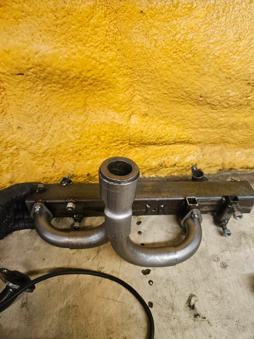 Excavator V-Twin header